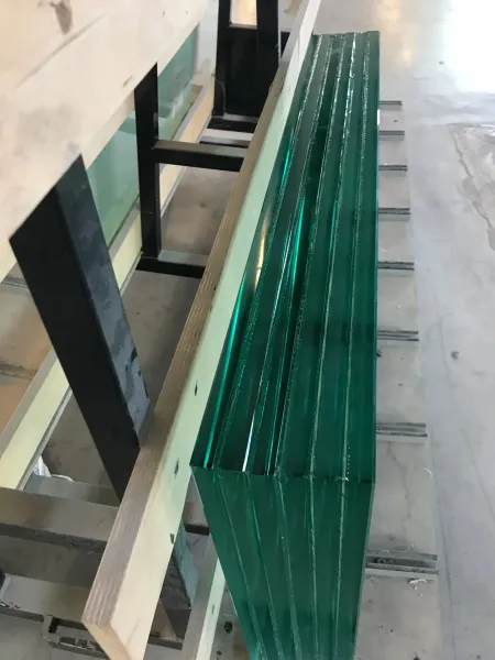 Développement et test de verre feuilleté selon la norme EN 12543 et EN 12150 à Paris (CNRS)